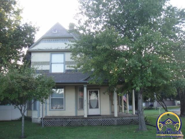 517 S Main St, Rossville, KS 66533 - photo 1