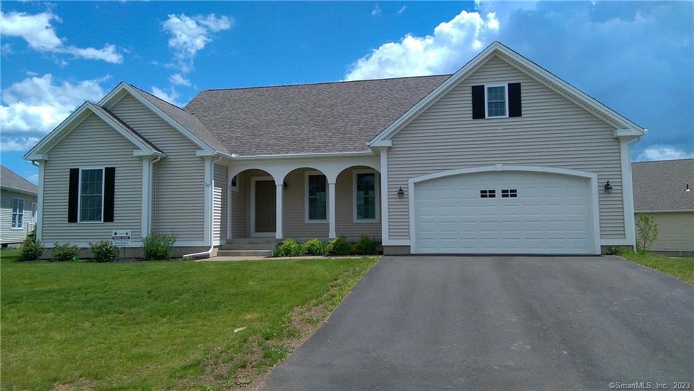 10 Woodsboro Cir unit 18, Cromwell, CT 06416 - photo 1