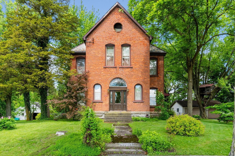 162 W Main St (Exterior)-2