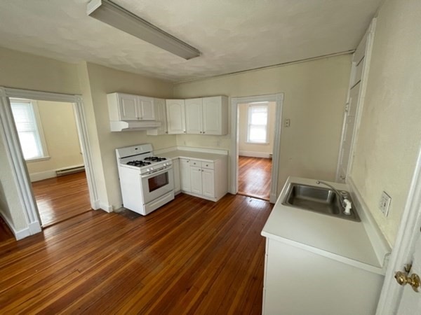 377 Cardinal Medeiros Ave unit 3, Cambridge, MA 02141 - photo 1