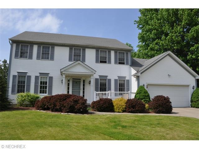 760 Hollyview Dr, Sheffield Lake, OH 44054 - photo 1