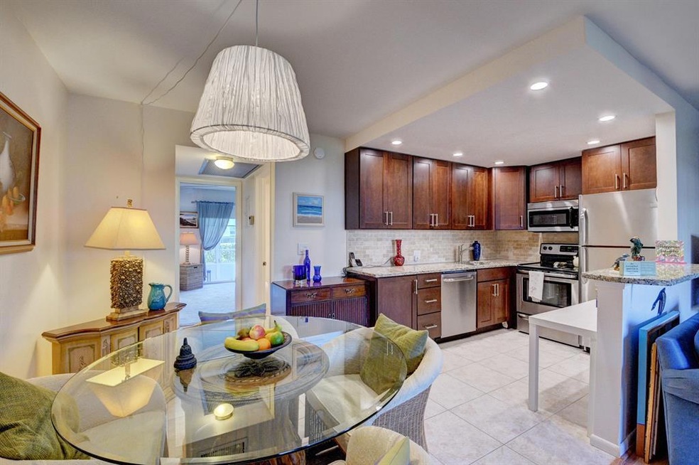 12 Dorset A unit A, Boca Raton, FL 33434 - photo 1