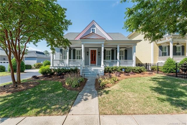 Welcome Home! Walk to Community Pool and Fitness C