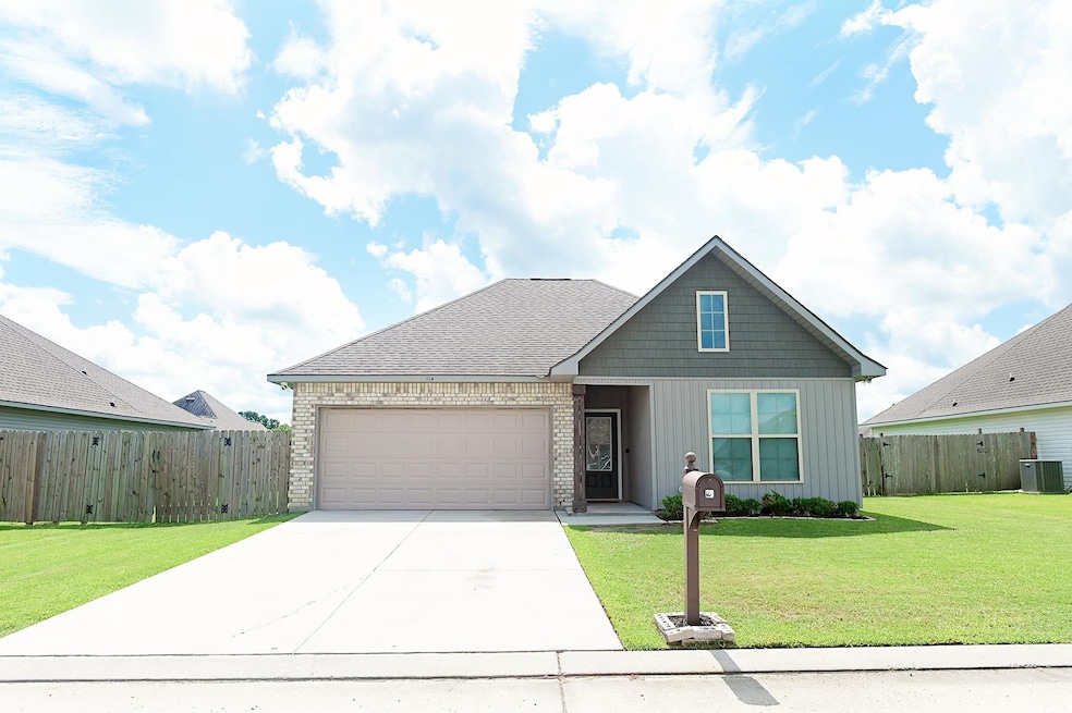 114 Shadow Pointe Rd, Thibodaux, LA 70301 - photo 1