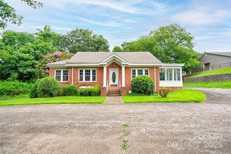 For Sale $489,000