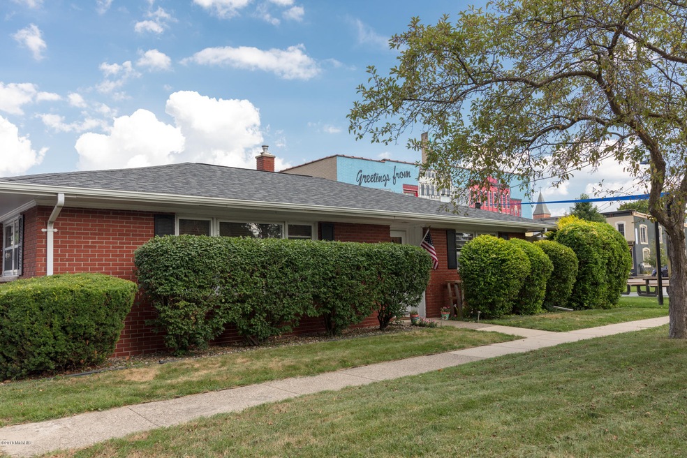 110 N Grand St, Marshall, MI 49068 - photo 1
