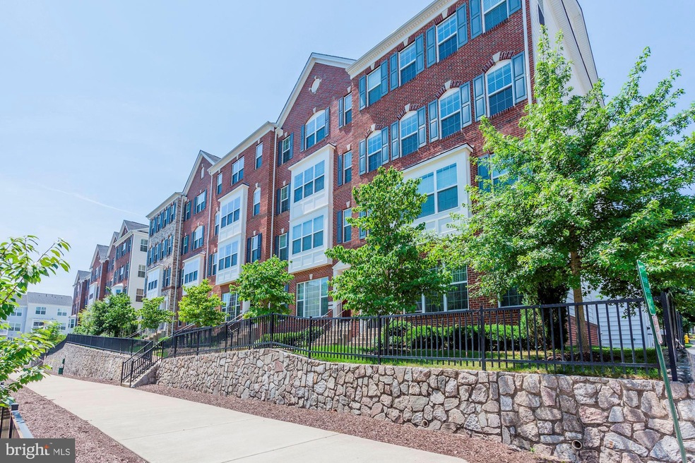 2337 Kew Gardens Dr unit 178, Woodbridge, VA 22191 - photo 1