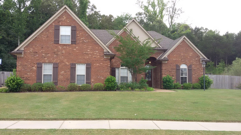709 Shadow View Dr, Hernando, MS 38632 - photo 1