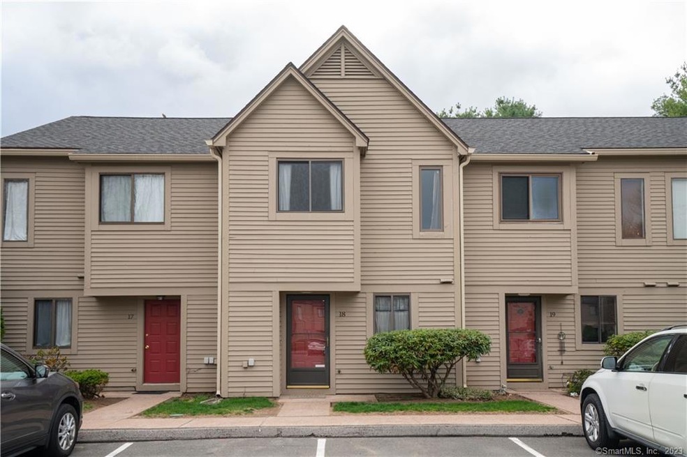 165 Village Square Dr unit 18, New Britain, CT 06053 - photo 1