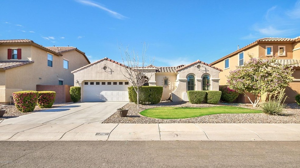 716 E HUMMINGBIRD Way, Gilbert, AZ 85297