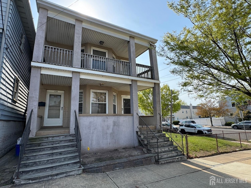 Sold $595,000 • Co-Listing Agent