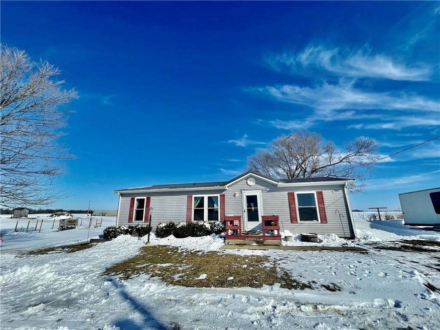 1777 W 450 N, Covington, IN 47932 - photo 1