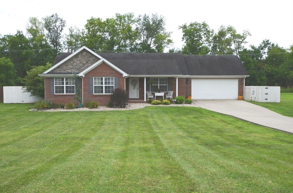 360 Palomino Dr, Harrodsburg, KY 40330 - photo 1