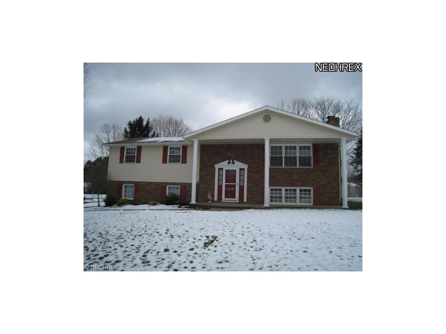 This home has it all, great condition, excellent neighborhood, and convenient location!