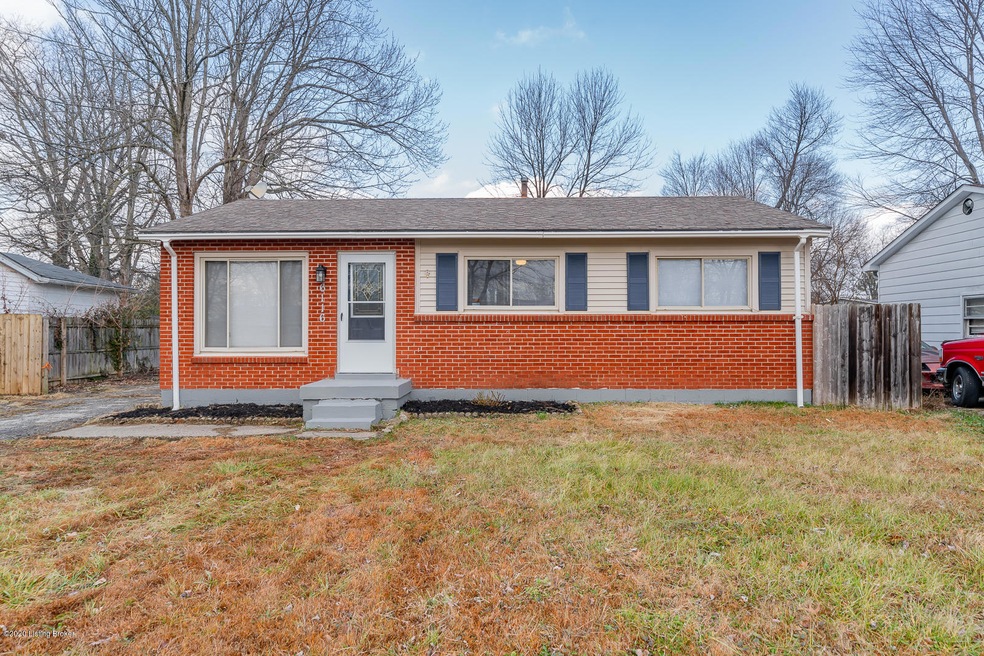 6116 Herron Ct, Louisville, KY 40229 - photo 1