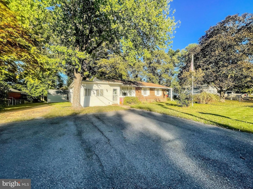 33 Robshire Manor Rd, Huntingtown, MD 20639 - photo 1