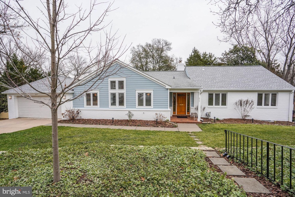 317 Skyhill Rd, Alexandria, VA 22314 - photo 1