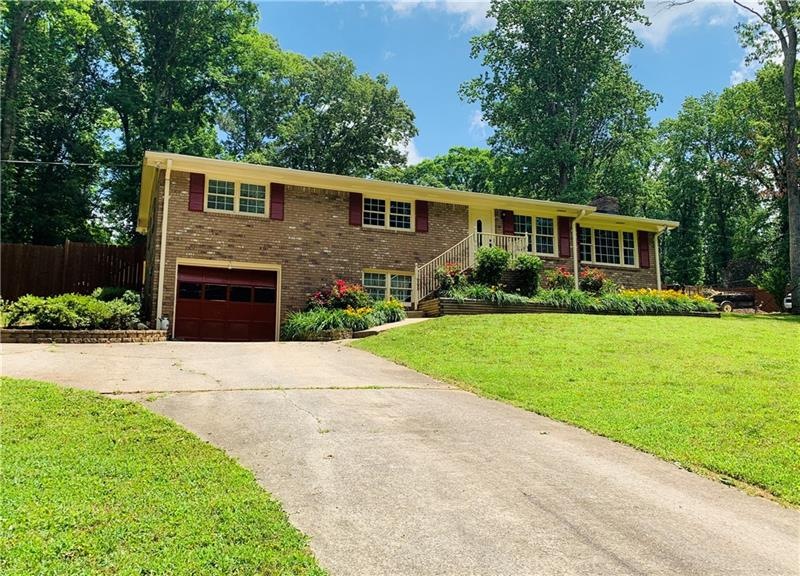 5531 Forest Dr, Acworth, GA 30102 - photo 1