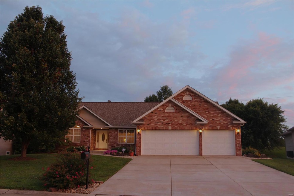 7519 Stonebridge Golf Dr, Maryville, IL 62062 - photo 1