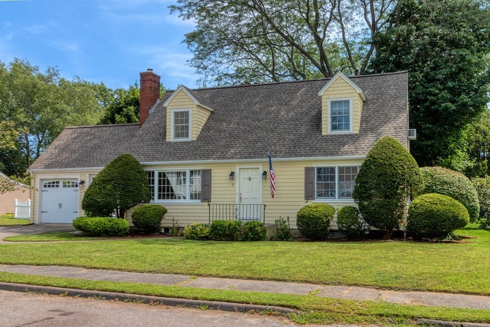 21 Dartmouth Rd, Marblehead, MA 01945 - photo 1