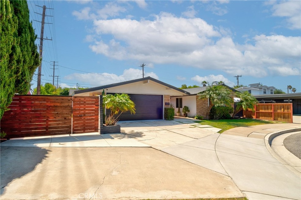 201 Hanover Dr, Costa Mesa, CA 92626 - photo 1