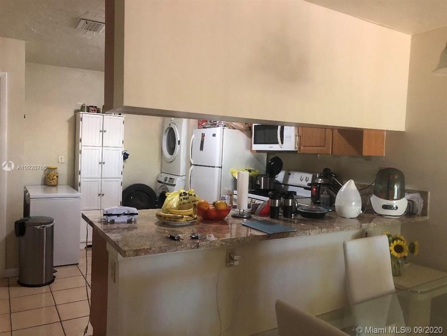 15401 SW 81st Cir Ln unit 12, Miami, FL 33193 - photo 1