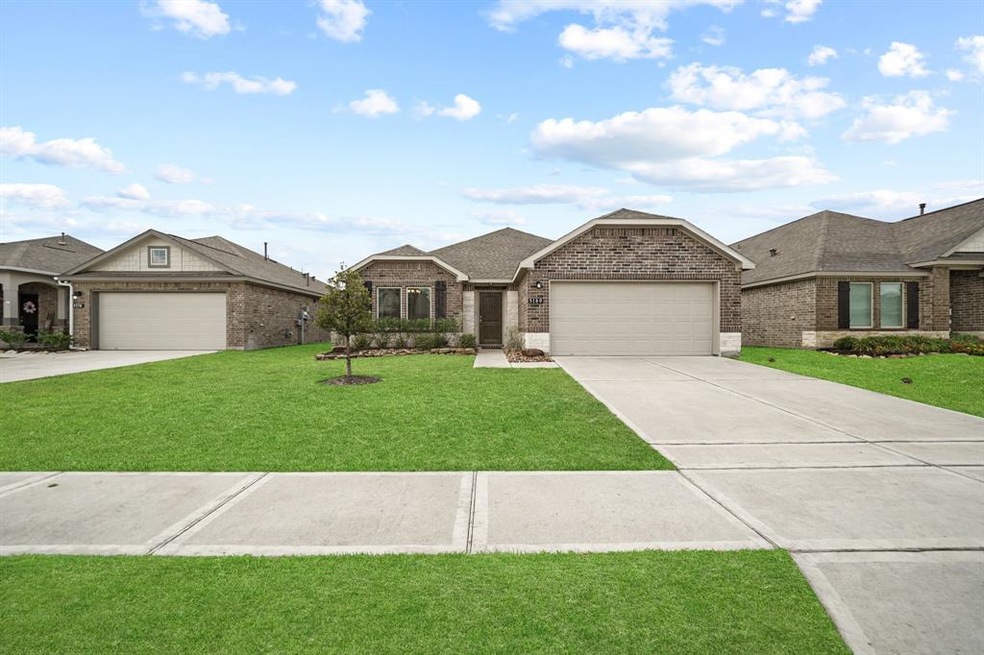 5180 Dry Hollow Dr, Alvin, TX 77511 - photo 1