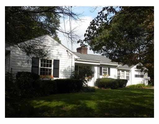 225 Gorton Lake Blvd, Warwick, RI 02886 - photo 1