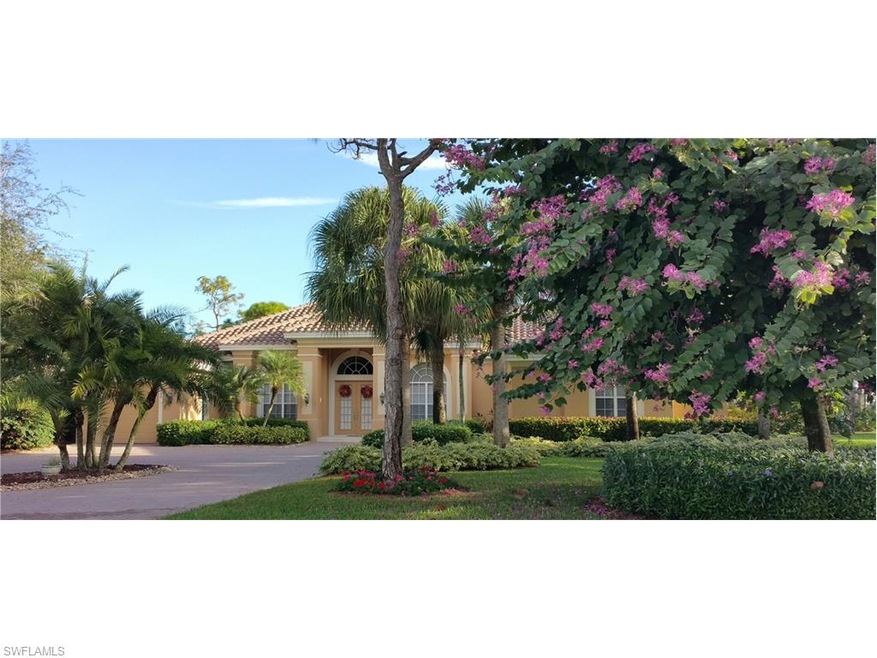 Located on a cul-de-sac, this newer contemporary h