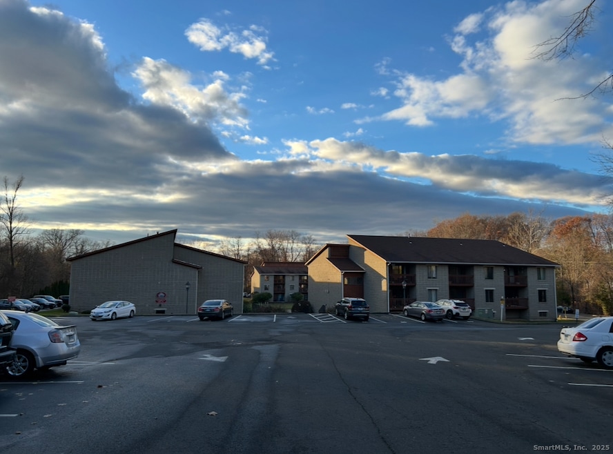 For Rent $1,700/month