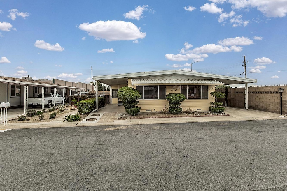 1701 Dinuba Ave unit 1, Selma, CA 93662 - photo 1