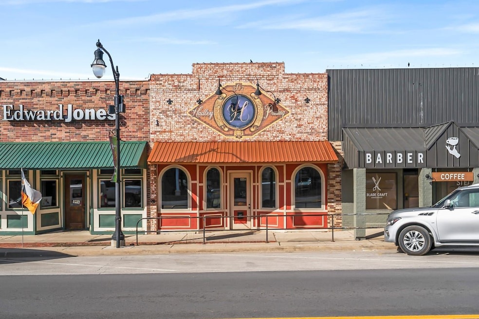 207 Clay St, Nocona, TX 76255 - photo 1