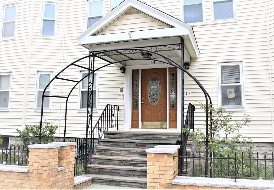 24 Bolton St unit 2R, Somerville, MA 02143 - photo 1