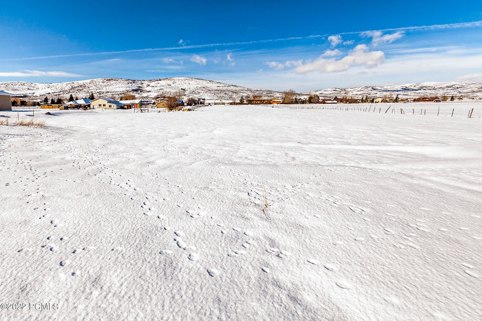 0_Land_high_3806354