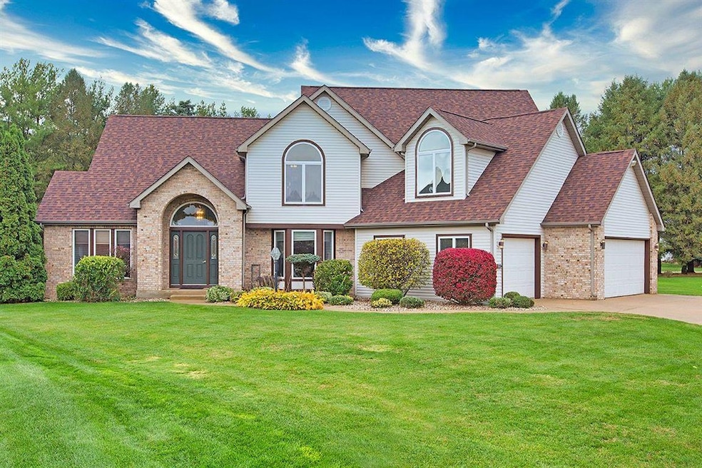 23184 Karington Ct, Elkhart, IN 46516 - photo 1