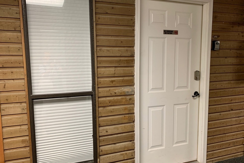 This unit has an interior entry door.