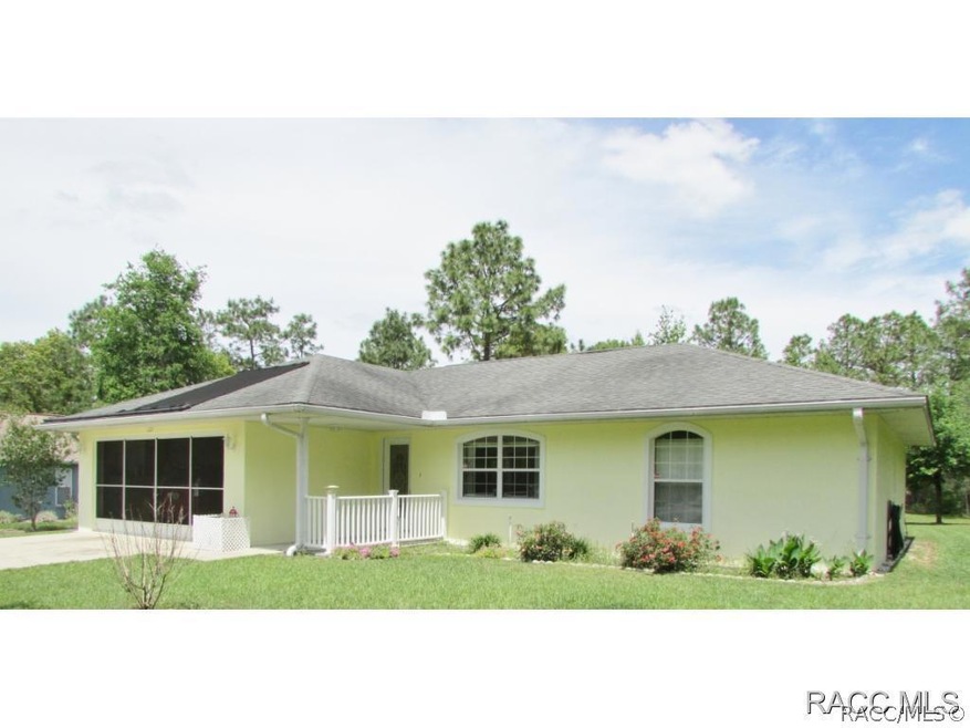 1107 E Rockefeller Ln