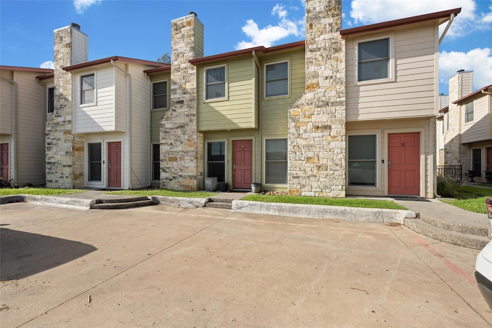 For Sale $275,000 • Co-Listing Agent