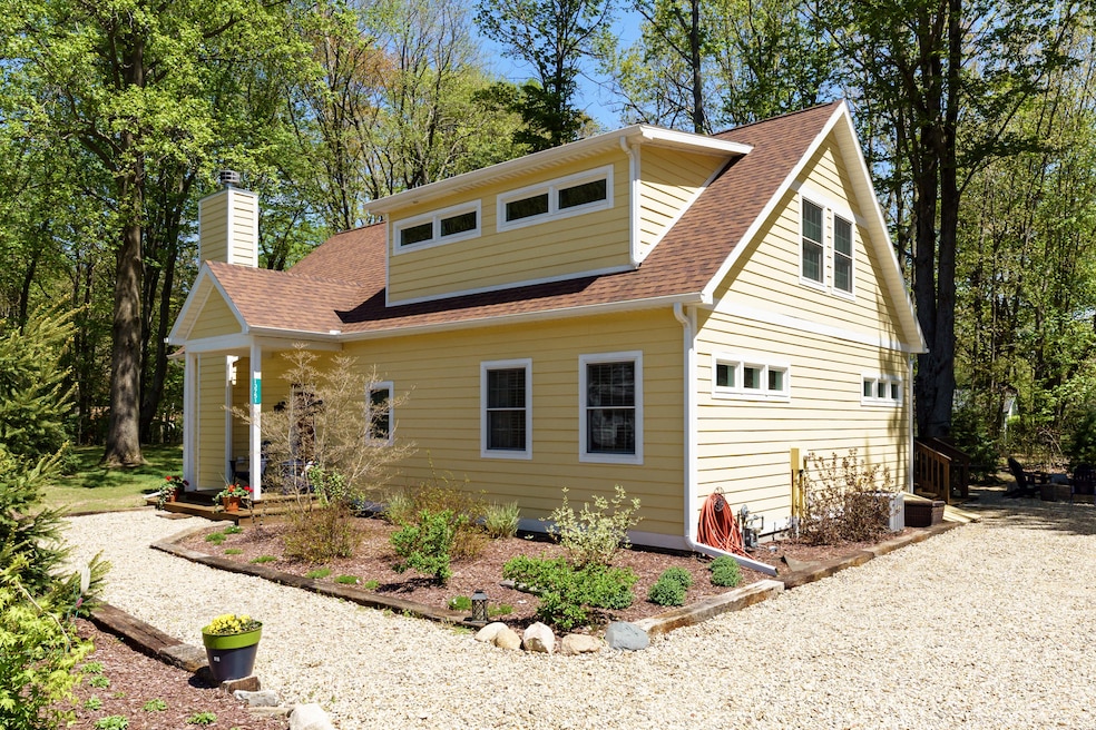 13751 Tamara Ln, Three Oaks, MI 49128 - photo 1