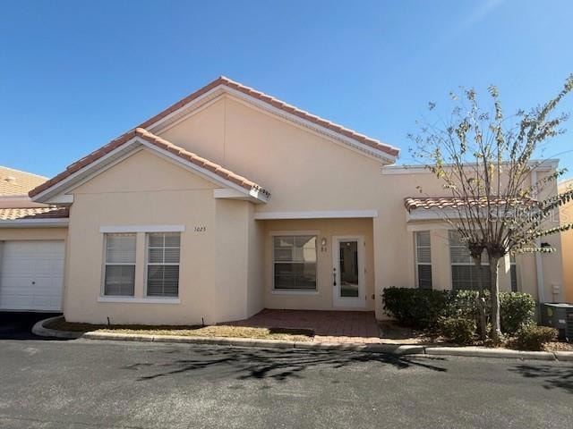 1023 David Walker Dr unit B6, Tavares, FL 32778 - photo 1