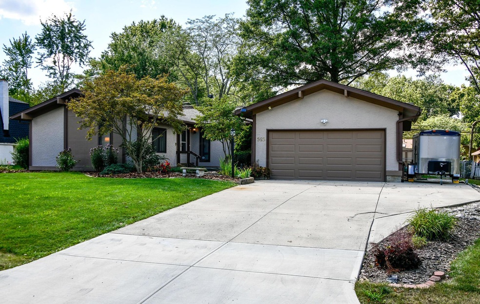 523 Fairwood Dr, Marysville, OH 43040 - photo 1