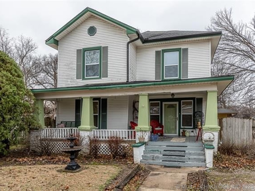 301 E 6th St, Claremore, OK 74017 - photo 1