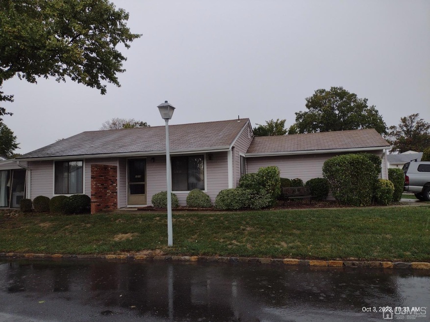 101 Dogwood Plaza unit A, Monroe Township, NJ 08831 - photo 1