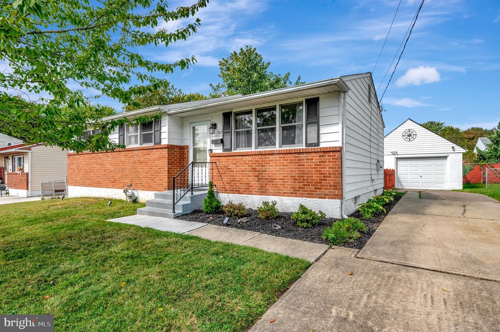 737 W 12th St, New Castle, DE 19720 - photo 1