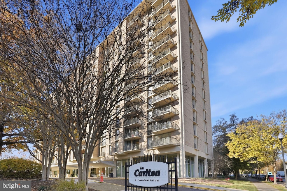 The Carlton unit 613, Arlington, VA 22204 - photo 1