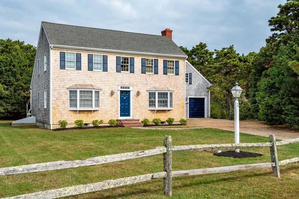 Katama Colonial Near South Beac