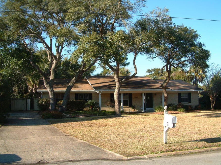3 Davis Ct