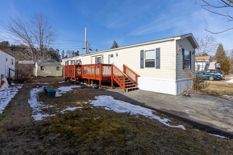 11 Hunter Blvd, Londonderry, NH 03053 - photo 1