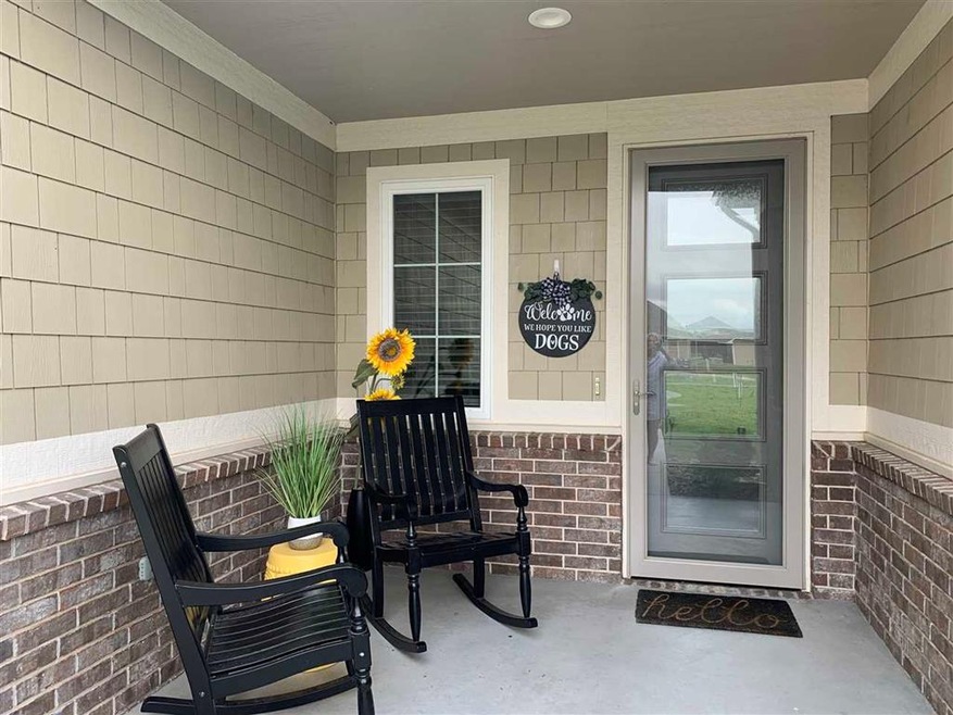 732 N Thornton Ct, Wichita, KS 67235 - photo 1