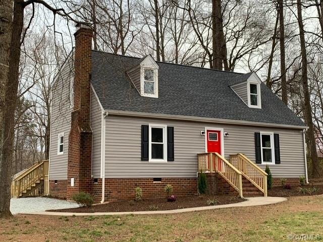 Brand new roof, vinyl siding, front & back doors, 